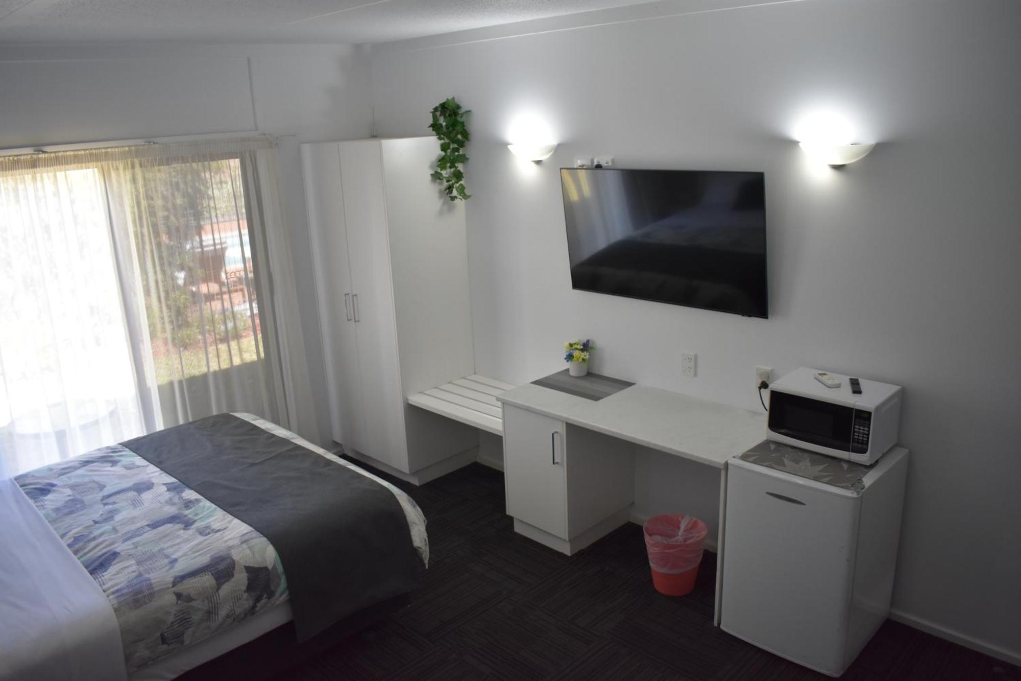 Riviana Motel Deniliquin Dış mekan fotoğraf