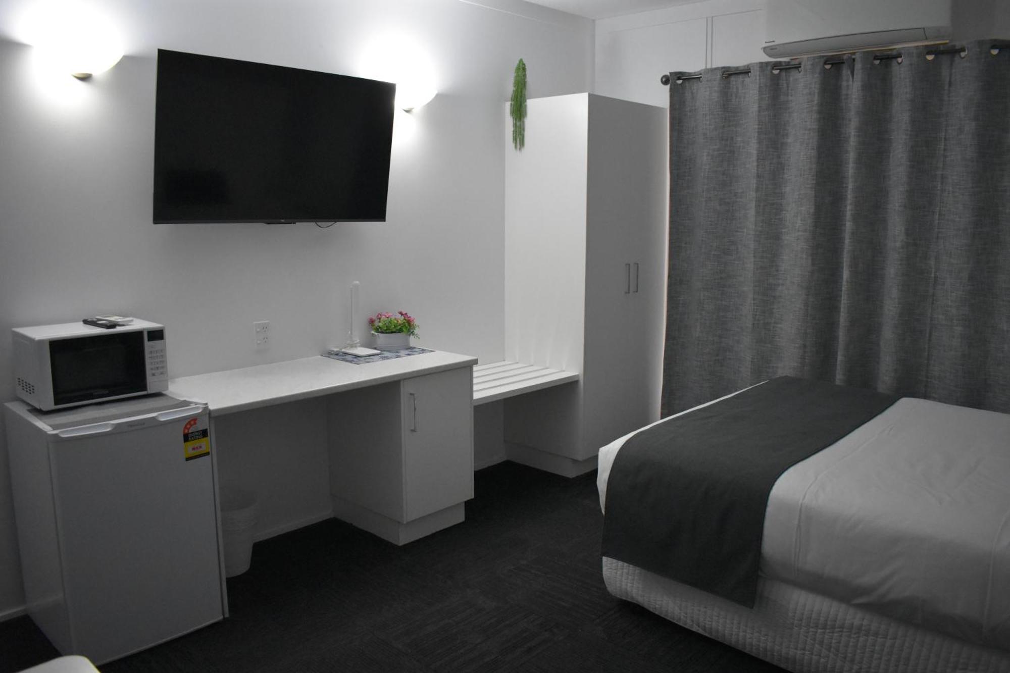 Riviana Motel Deniliquin Dış mekan fotoğraf