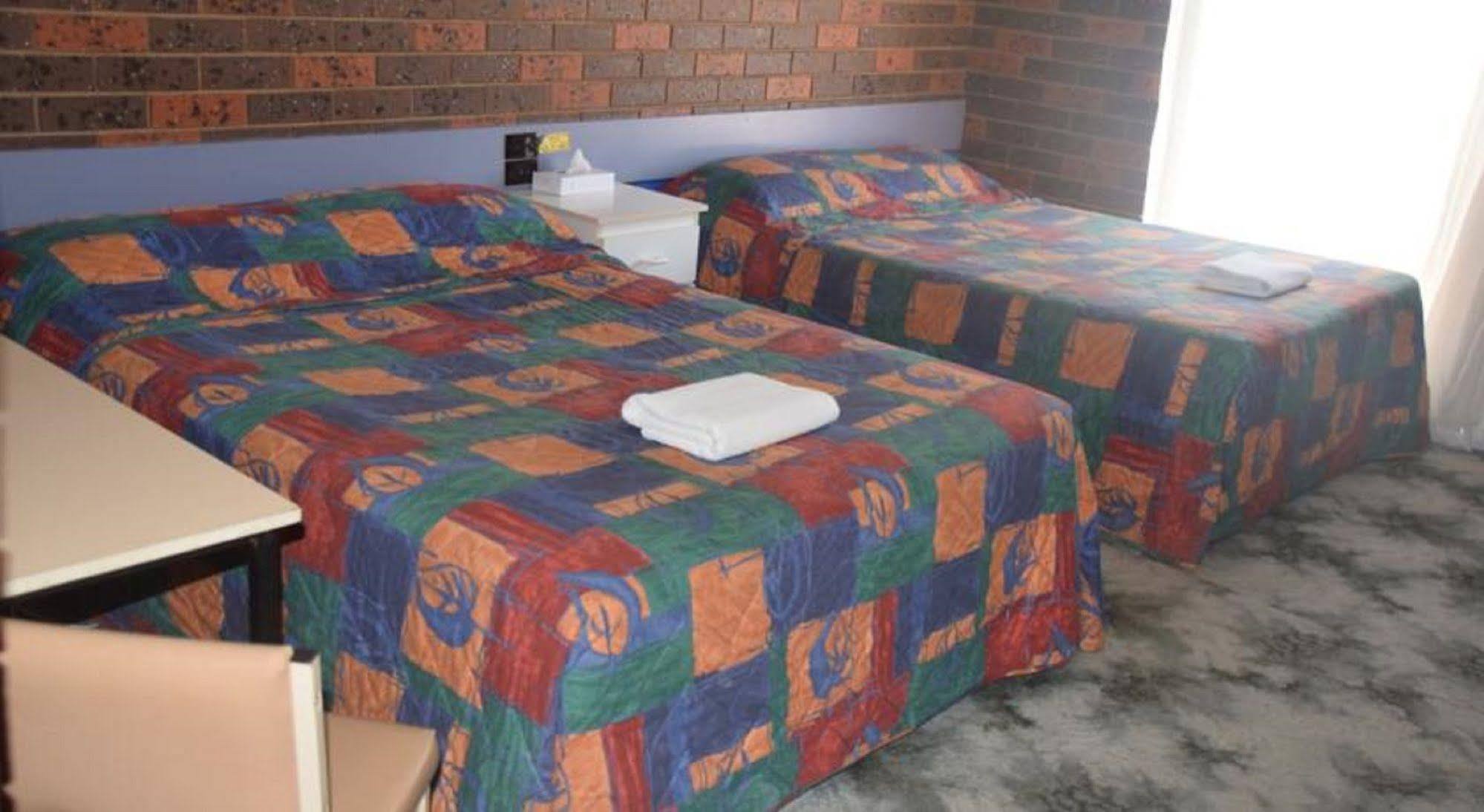 Riviana Motel Deniliquin Dış mekan fotoğraf